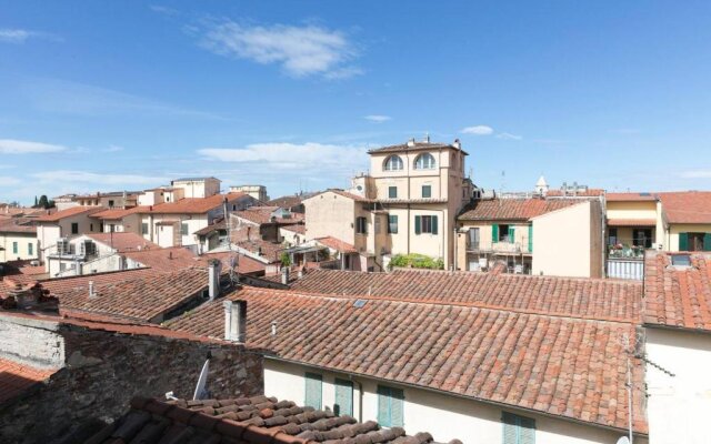 ALTIDO Apt for 6 with Lovely views 3 mins to Corso Italia