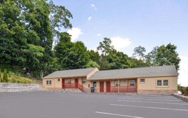 Golden Hill Inn Danbury