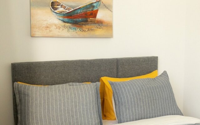 Elegant Two-bedroom Apartment in Upscale Surroundings