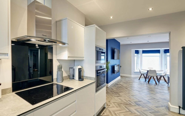 Bellevue Apartment 2