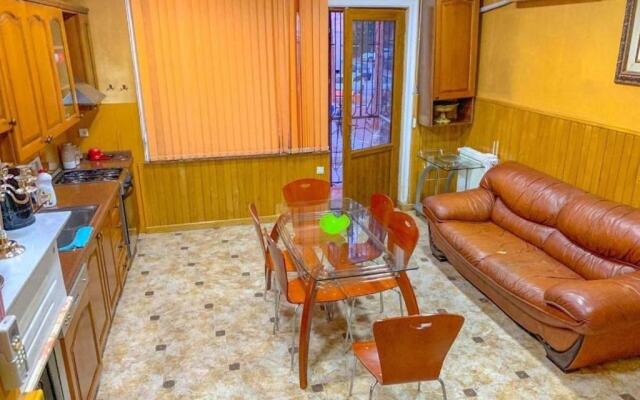 4 ROOM SUITE APARTMENT lN TBILISI CITY
