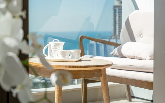 HiGuests - Sparkle tower 1