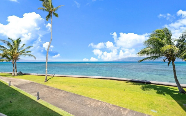 Kahana Reef 215 in Lahaina
