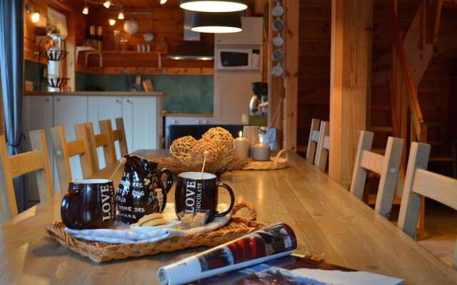 Quaint Holiday Home in Valfrejus with Garden