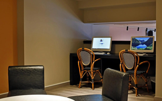 Lozenge Hotel