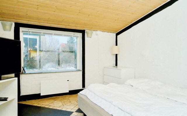 Charming Harbor Cottage-by Traum