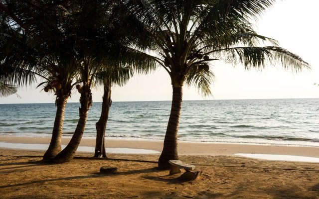 Fabb Hotel Chao Lao Beach