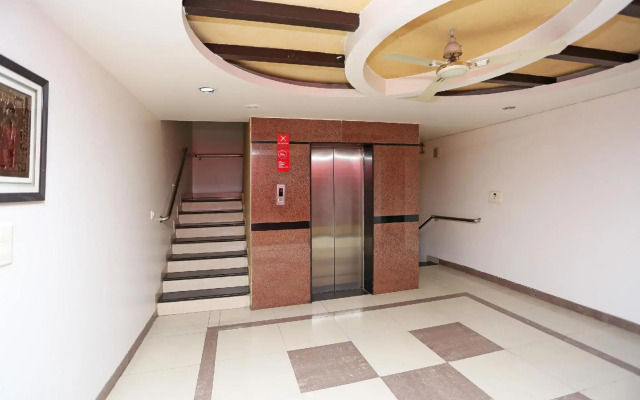 OYO 78257 Flagship Hotel Midland