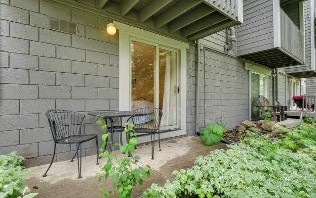 Chillside Chalet: Modern West Vail Townhouse!