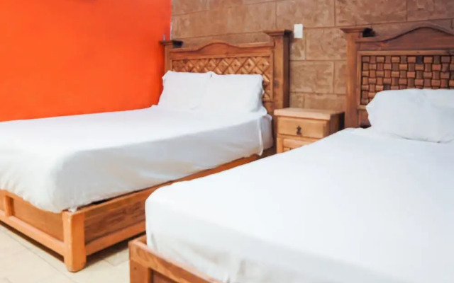 OYO Hotel Del Centro