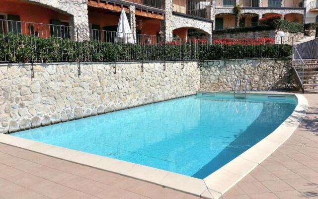 Apartment Bardino With Pool and Lake View