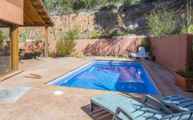Villa Lola