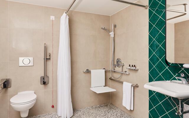 Hotel Indigo Berlin - East Side Gallery by IHG