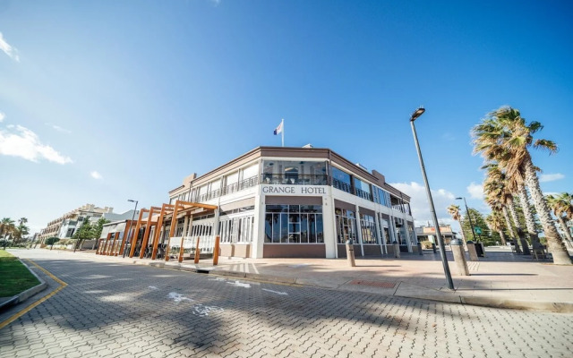 Urban Beach Shack-Metres from the Beach & Cafes