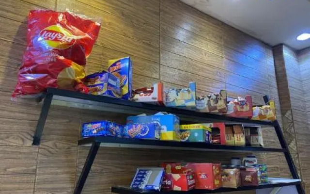 OYO 586 Al Tamayoz Al Raqi Hira