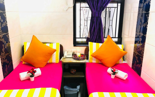 Delta Lounge – Guest Rooms – Hong Kong