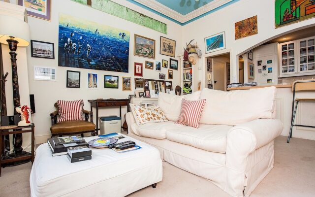 Fantastic 1Bed Apartment with Private Garden