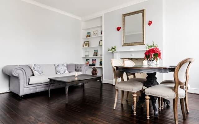 Stunning 2 bed Flat Near Portobello