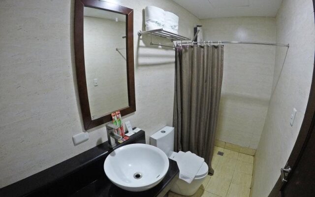 Cebu Capitol Central Hotel & Suites powered by Cocotel