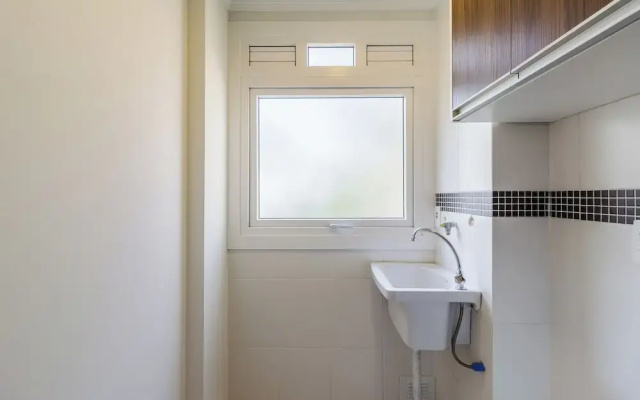 Cozy and Well-located Apartment in POA - Rfa303