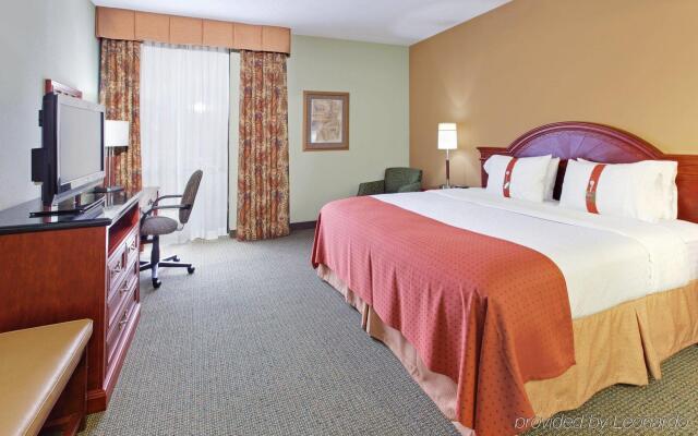 Holiday Inn University of Memphis All Suite, an IHG Hotel