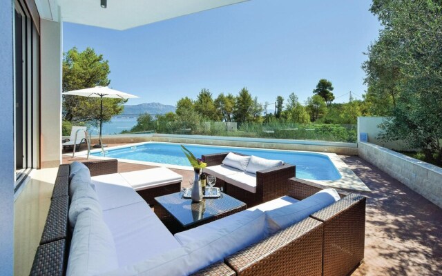 Amazing Home in Slatine With Wifi and 4 Bedrooms