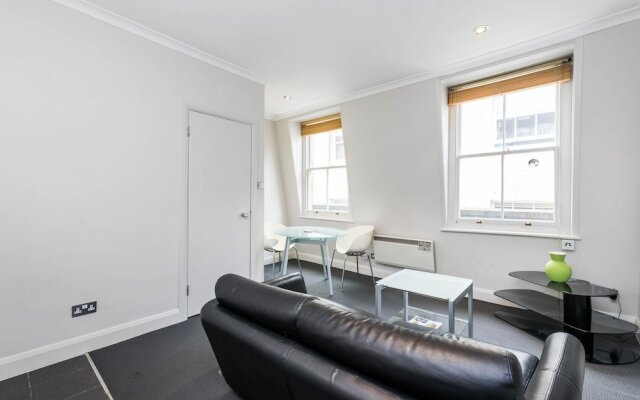 1 Bed Flat in St Paul's the Very Centre of London!