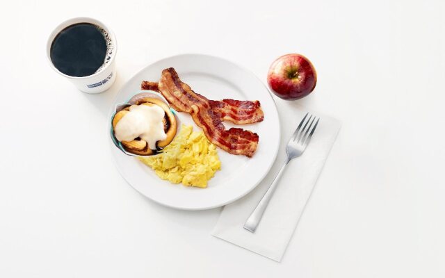 Holiday Inn Express & Suites Marion by IHG