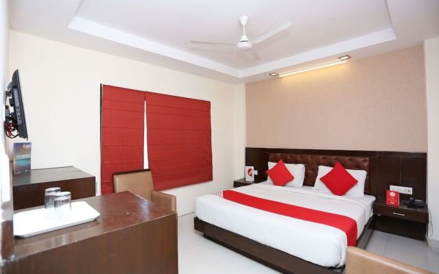 OYO 4926 Hotel Le central