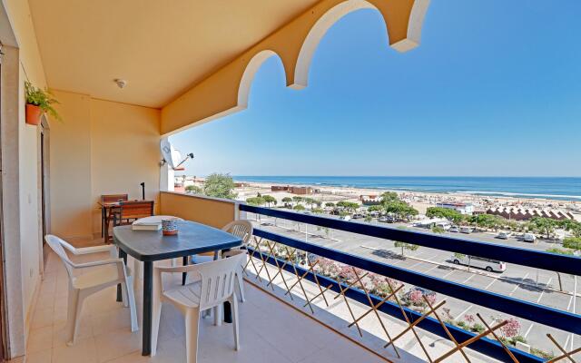 Monte Gordo Beachview 2 by Homing