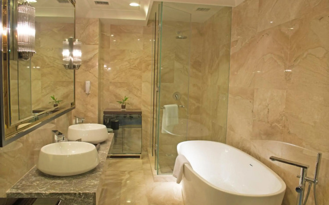 I Hotel