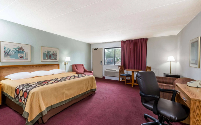Sprucewood Inn