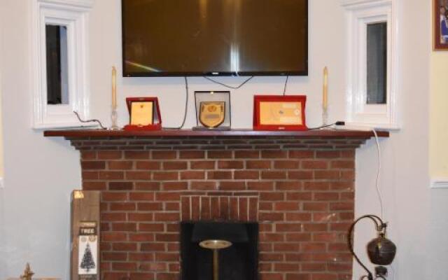 Gatwick Castle B&B