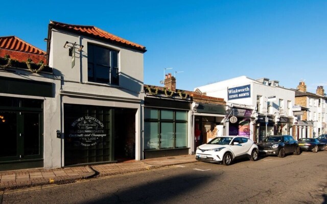 The Loft Wimbledon Retreat - MAO