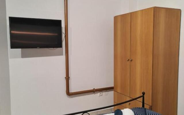 Studio V3st & Parking