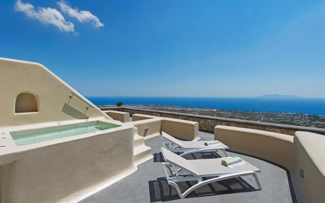 Skyfall Suites - Adults Only
