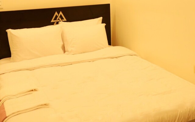 Magic Pyramids inn
