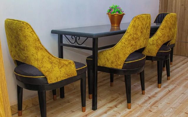 The Blevick Suites And Apartments