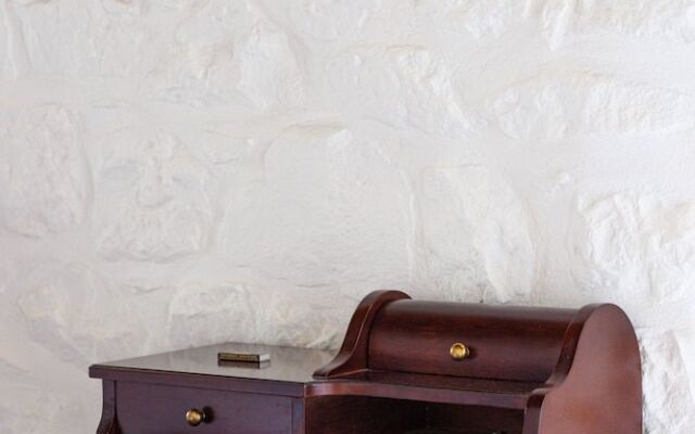 Lithos Stone Suites