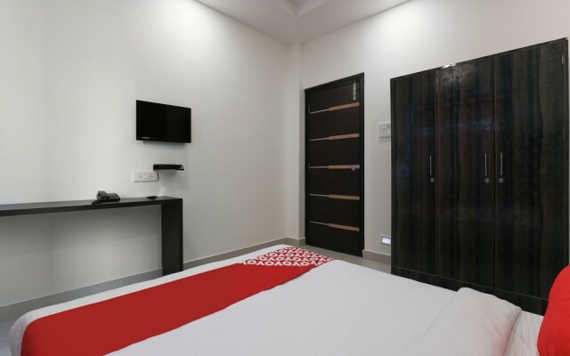 OYO 14184 Hotel Green Stone