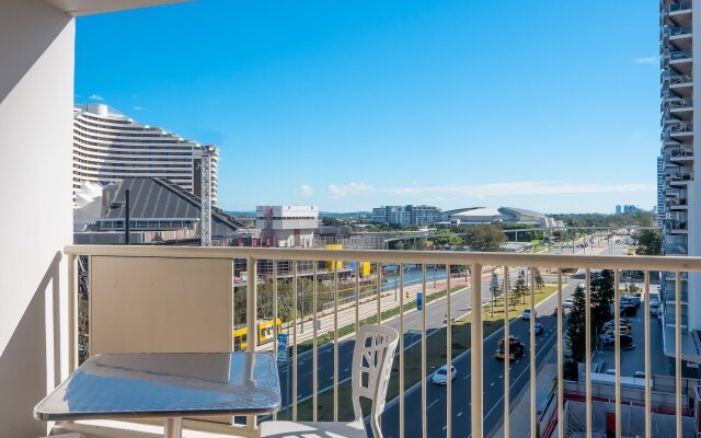 Broadbeach Savannah Hotel & Resort