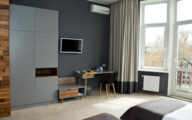Poet Art Hotel