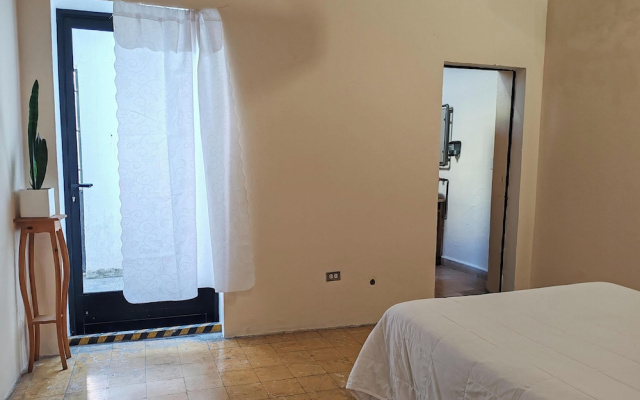 Hostal Hostalgia Casa Zul