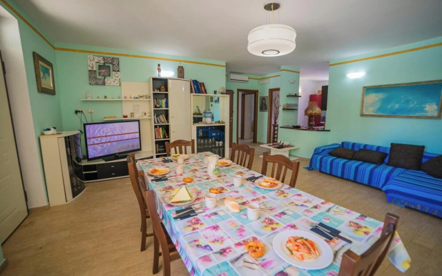 Villa Civico 32 Near The Sea With Pool