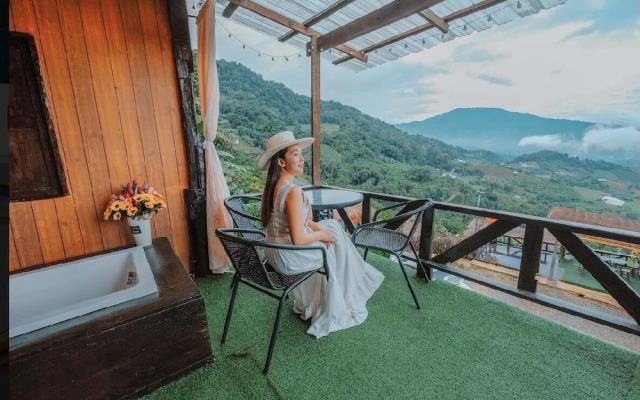 MonLomNao Homestay