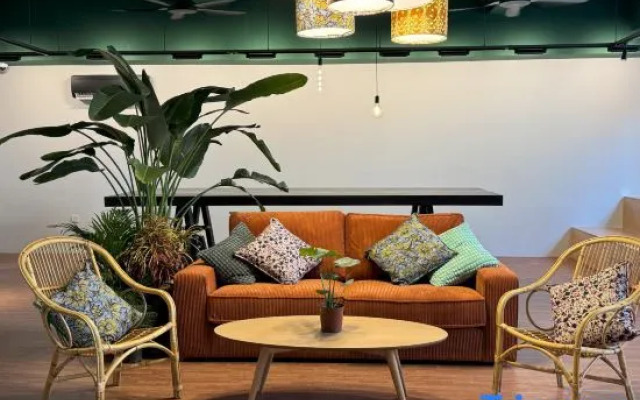 Traveller Ark Hotel & Bunks