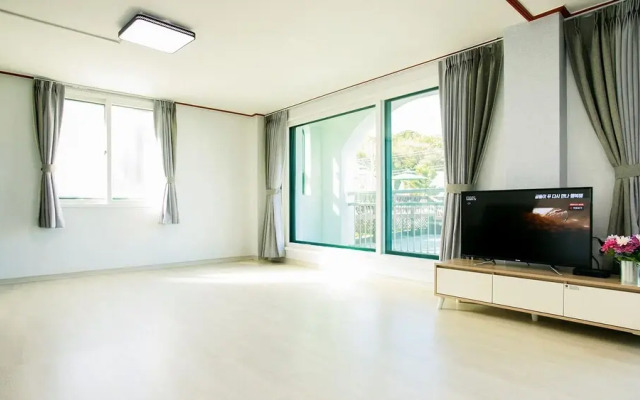 Sky Sea Pension