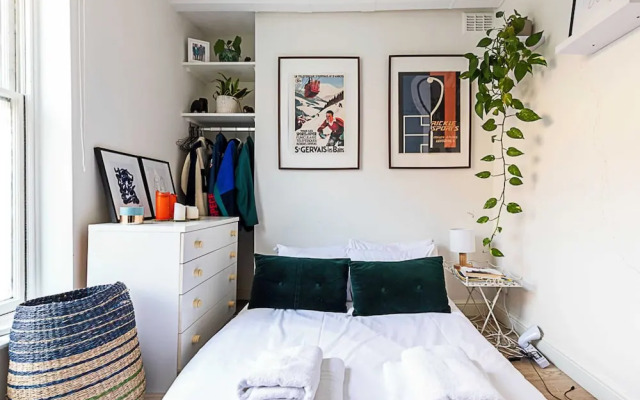 Colourful and Cosy Home in De Beauvoir Town