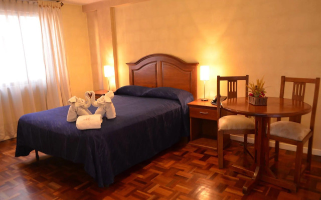 Hotel Cordillera Real