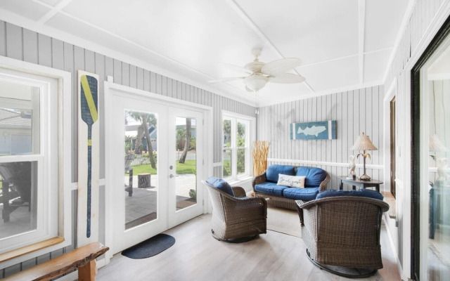 Holiday House